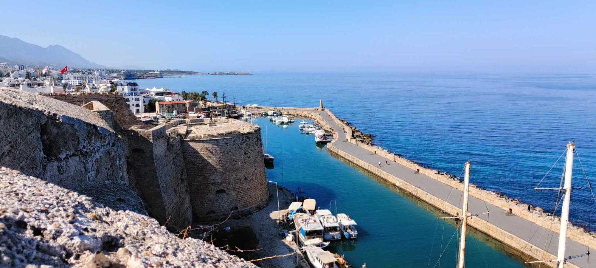Sea View Apartment Kyrenia Kerýnia Eksteriør bilde